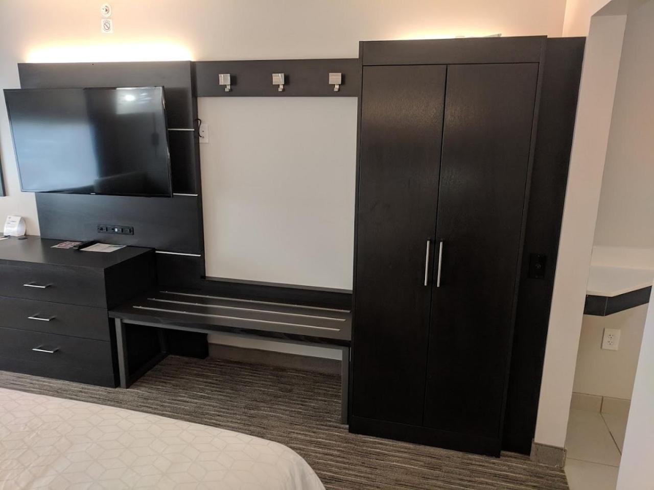 Holiday Inn Express & Suites - Bensenville - O'Hare By Ihg Buitenkant foto