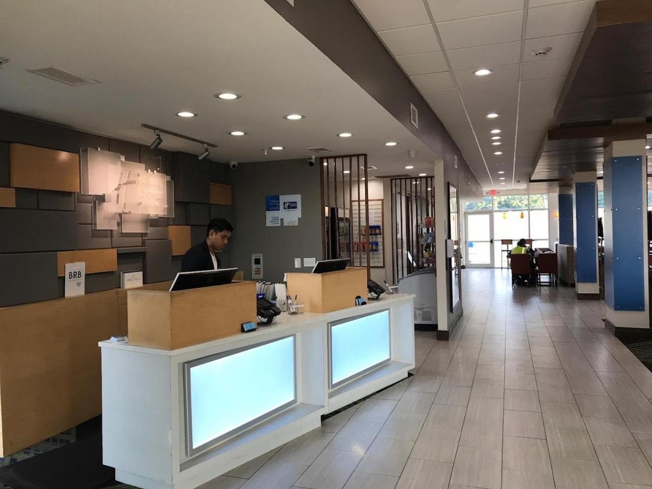 Holiday Inn Express & Suites - Bensenville - O'Hare By Ihg Buitenkant foto