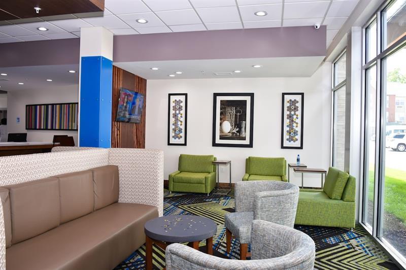 Holiday Inn Express & Suites - Bensenville - O'Hare By Ihg Buitenkant foto